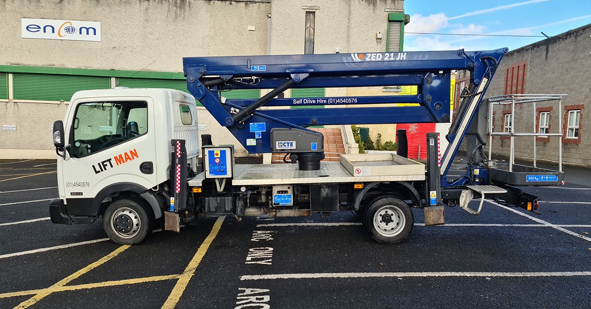 Cherry Picker Hire With Skilled Driver Available in Dublin - Liftman