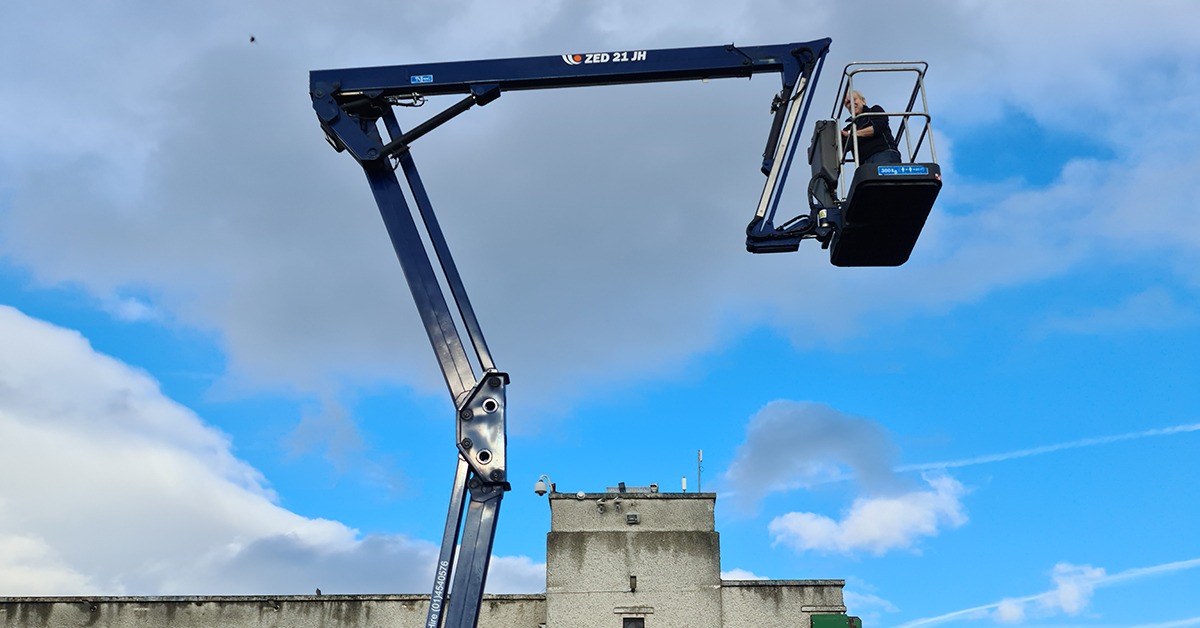 Self Drive Cherry Picker Available To Hire In Dublin - Liftman